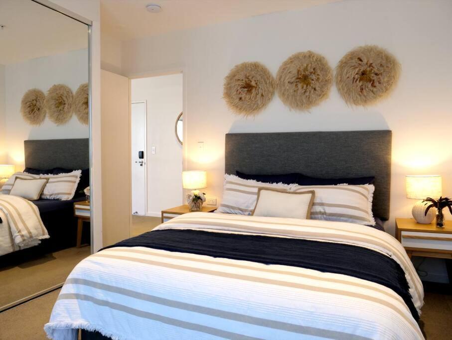 Broadbeach Stunner Modern And Central 골드코스트 외부 사진